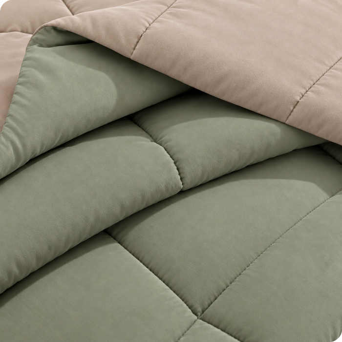 Microfiber Comforter – Pearl & Moss